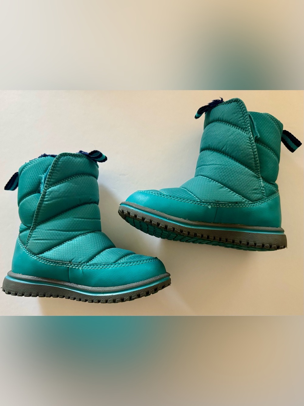Kids size 10 LL Bean teal lined winter snow boots